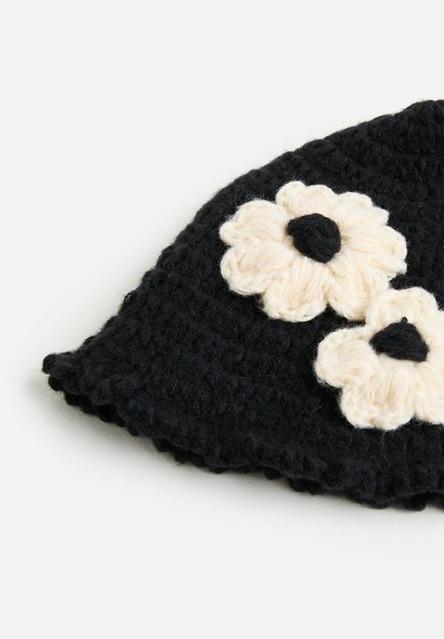 Pop Candy - Crocheted bucket hat - black/flowers