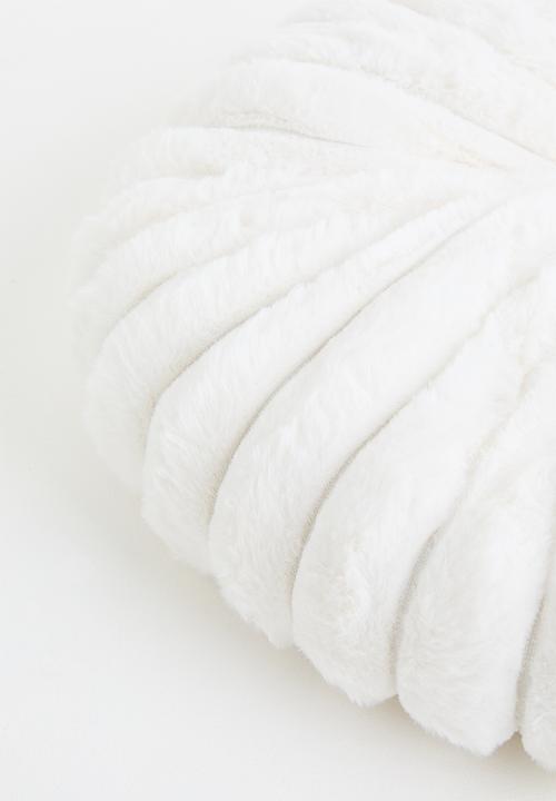 H&S - Flora round cushion - Off white