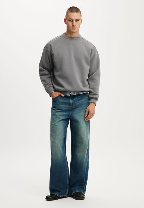 Cotton On - Box Fit Crew Sweater - Slate Stone
