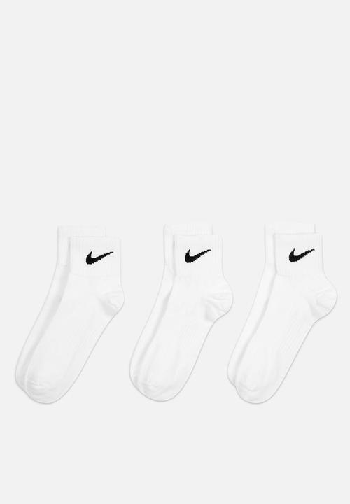 Nike - Nike performance lightweight ankle socks 3pk - white