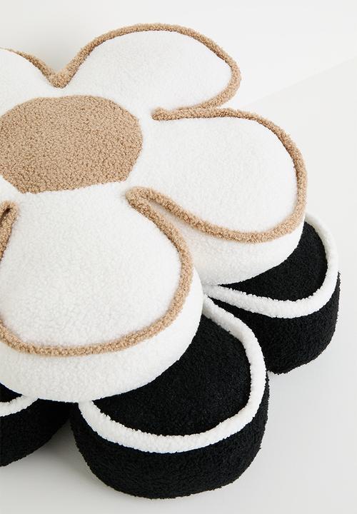 Pop Candy - Super soft flower cushion - white/brown