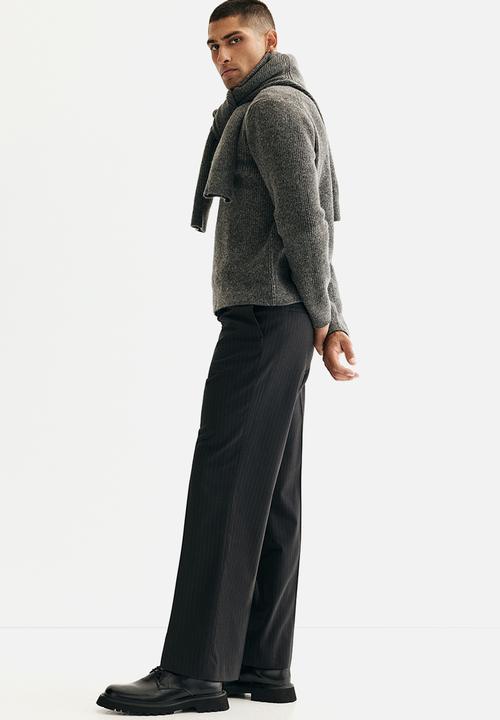 H&M - Relaxed fit suit trousers - black/pinstriped 