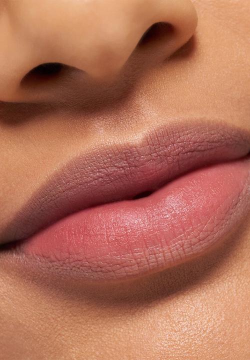 essence - BLUR Soufflé Matte Lip Cream - 01 Deep Scroll