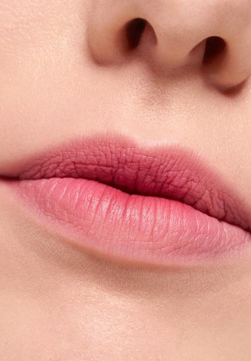 essence - BLUR Soufflé Matte Lip Cream - 05 Crush Hour