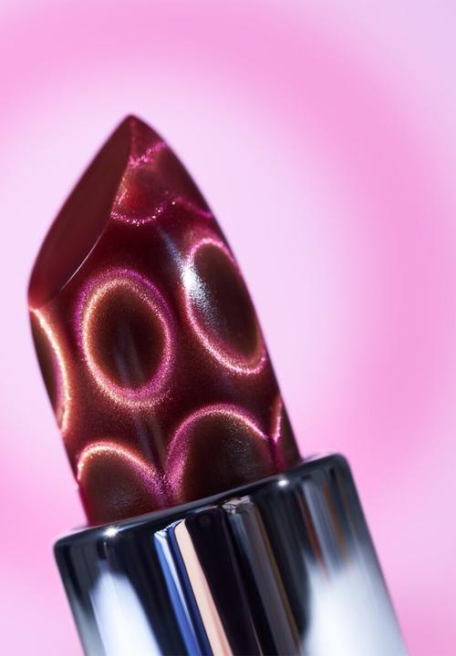 essence - Aura Points Colour Changing Lipstick