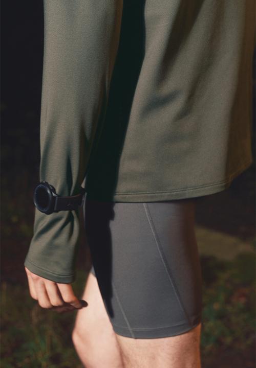 H&M - Zip-top midlayer sports top with thermomove™ - dark green
