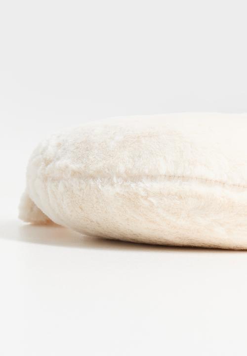 H&S - Bear cushion - Cream