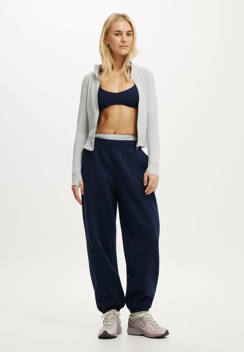 Cotton On - Plush Boyfriend Jogger - Prep Sport Navy