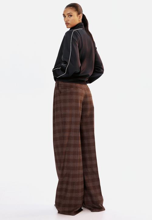 H&M - Wide tailored trousers - dark brown/checked