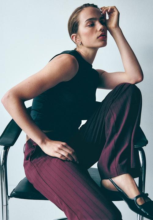 H&M - Wide trousers - burgundy/pinstriped