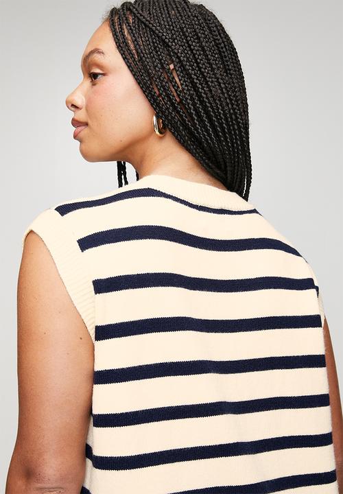 Me&B - Plus Knitwear Vest with Heart Buttons - Navy Stripe