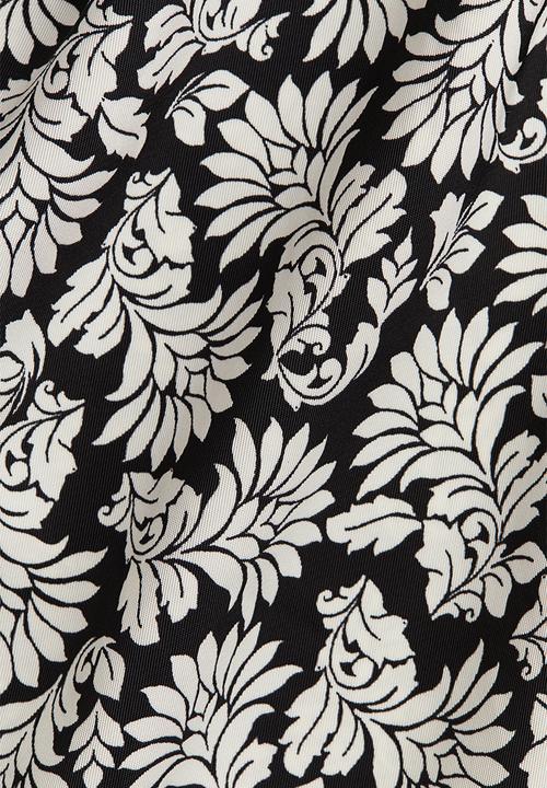 H&M - Cap-sleeved blouse - black & white patterned
