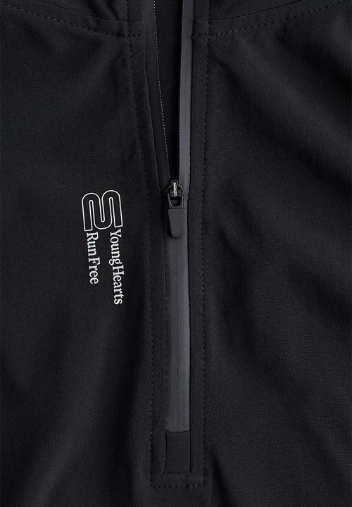 H&M - Zip-top running jacket with drymove™ - black young hearts