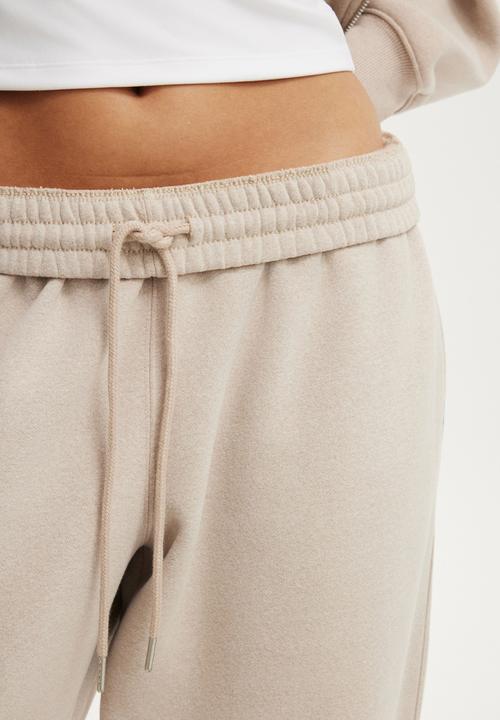 Cotton On - Plush Boyfriend Jogger - Sesame Marle