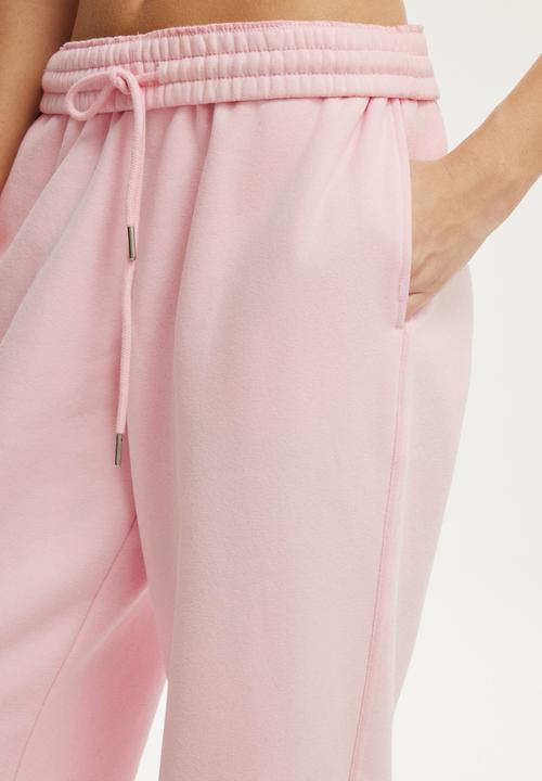Cotton On - Plush Boyfriend Jogger - Cherry Dream