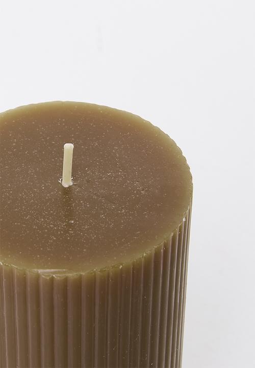 H&S - Roma Ribbed Pillar Candle - Mud
