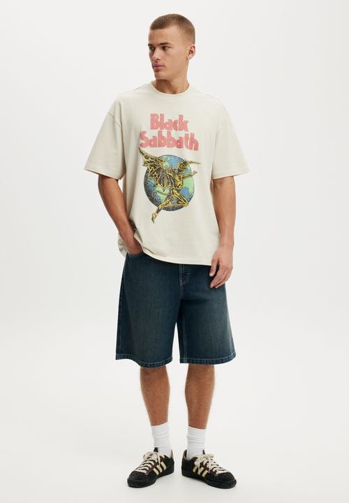 Cotton On - Everyday Fit Music T-Shirt - Lcn Bra Bone/Black Sabbath - Henry