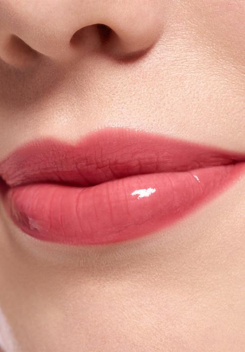essence - JUICY BOMB Plumping Lip Gloss - 08 Pure Raspberry