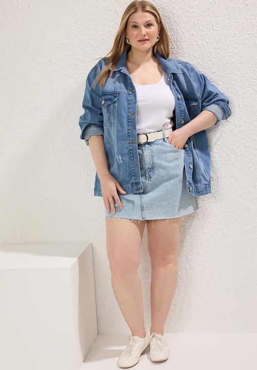 Trendyol - Plus Oversize/Loose Fit Pocket Detailed Denim Jacket - Blue