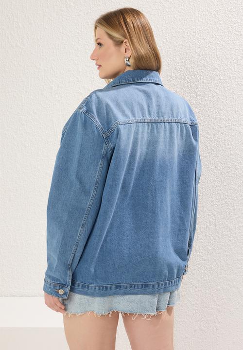 Trendyol - Plus Oversize/Loose Fit Pocket Detailed Denim Jacket - Blue