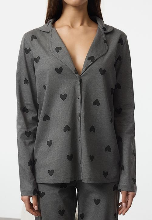 Trendyol - Heart Patterned Knitted Pajamas Set - Gray