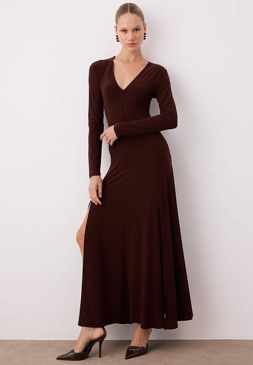 Trendyol - V-Neck Maxi Knitted Dress - Brown