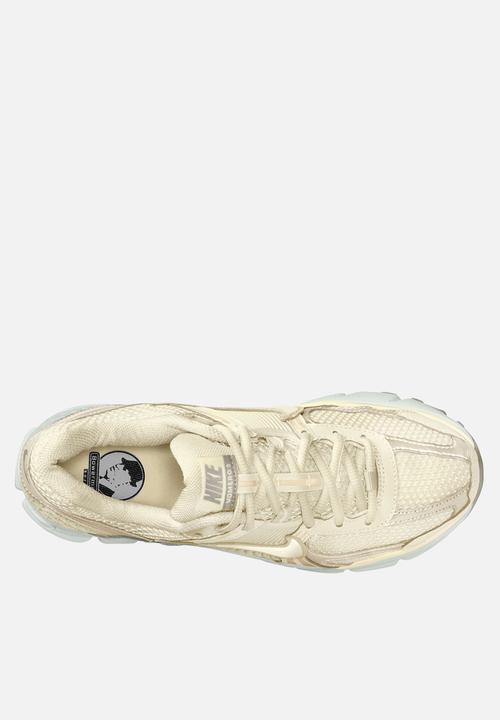 Nike - Nike Zoom Vomero 5