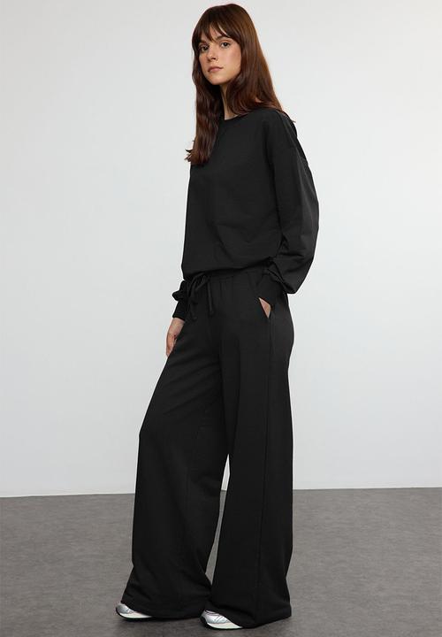 Trendyol - Knitted Sweatshirt and Wide Leg Tracksuit Set - Black