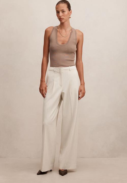Forever New - Tessa wide leg pants in cream suit