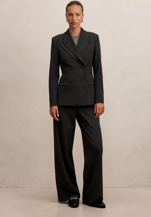 Forever New - Samantha waisted suit blazer in charcoal