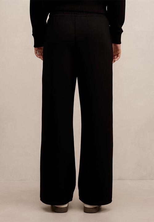 Forever New - Hunter wide leg lounge pants in black