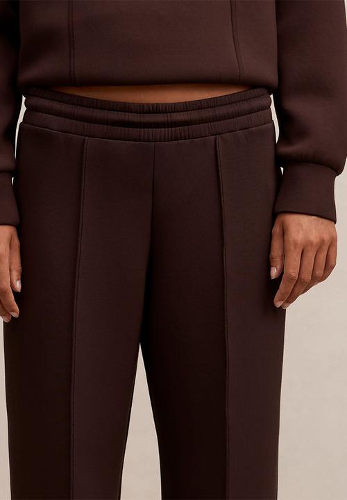 Forever New - Hunter wide leg lounge pants in chocolate