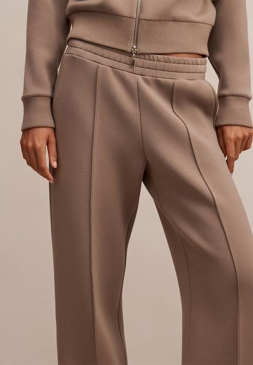 Forever New - Hunter wide leg lounge pants in pine bark