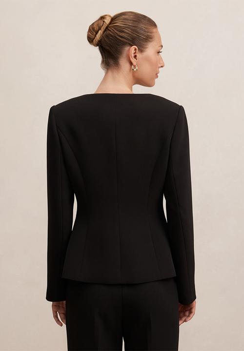 Forever New - Sloane collarless blazer in black