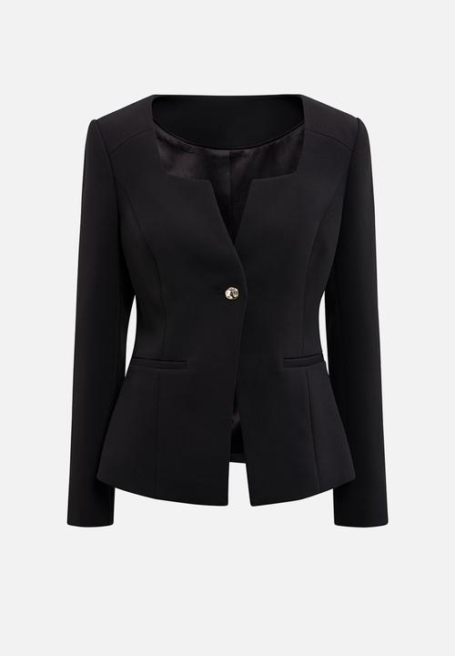 Forever New - Sloane collarless blazer in black