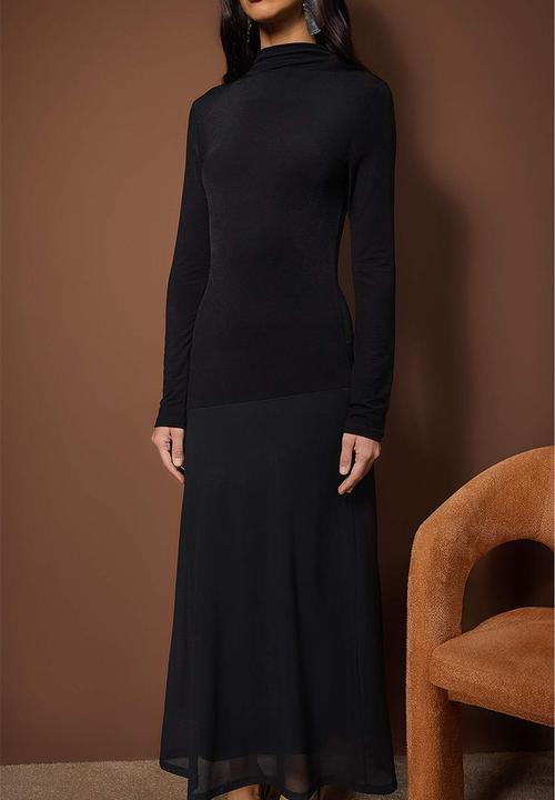 Trendyol - Midi Long Sleeve Knitted Dress - Black