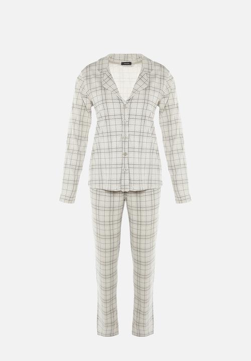 Trendyol - Plaid Knitted Pajamas Set - Gray