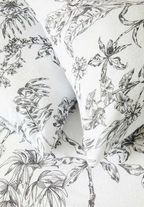 Sixth Floor - Brushed Winter Stencil Floral Cotton Blend Duvet Set - white