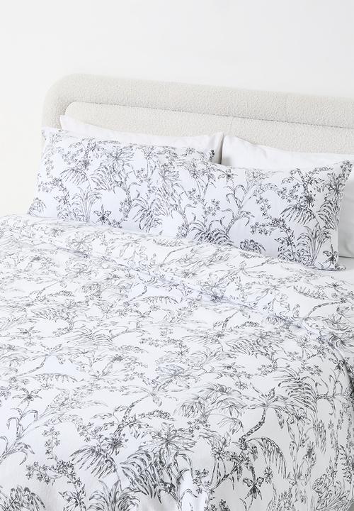 Sixth Floor - Brushed Winter Stencil Floral Cotton Blend Duvet Set - white