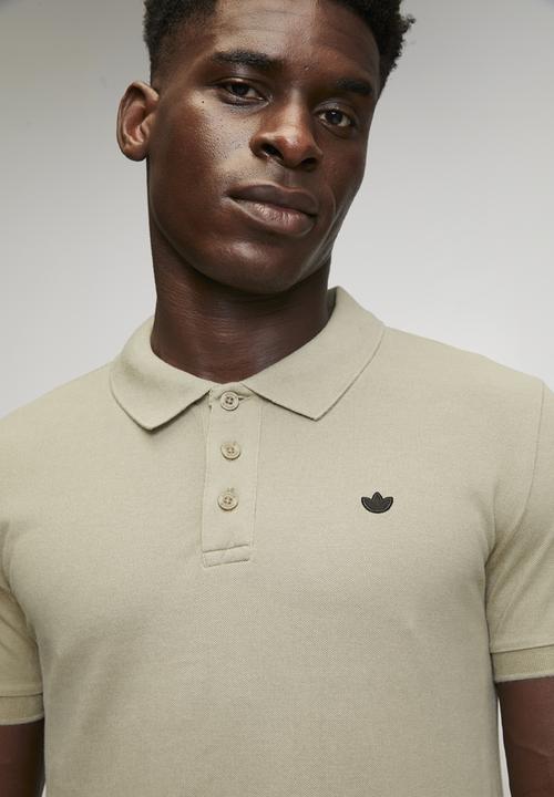 adidas Originals - Essential Polo SF  - wonder cargo