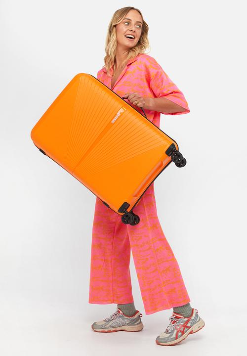 American Tourister - AT AIRCONIC SPINNER 67CM TSA - MANGO ORANGE