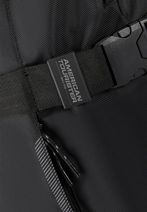 American Tourister - AT URBAN TRACK DUFFLE/WH M - BLACK