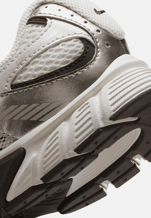 Nike - Nike V5 RNR Grade School