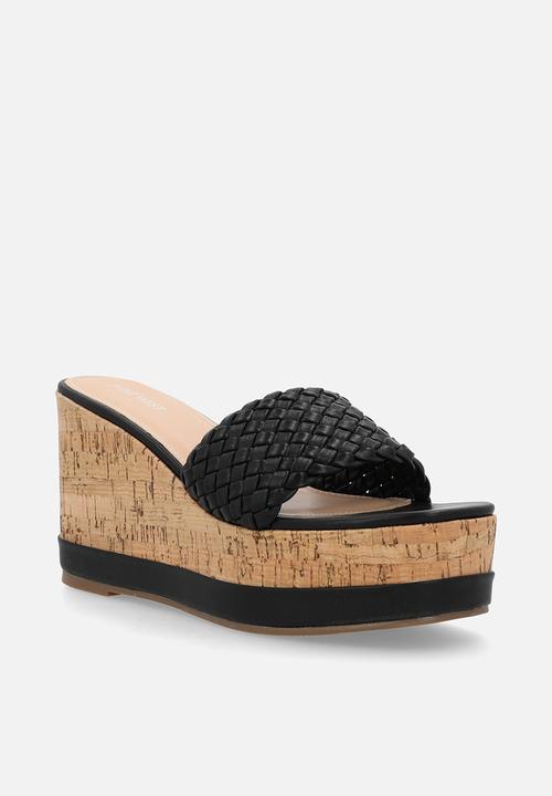 Nine West - WeddeAnkle Strap - Black