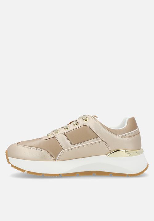 Nine West - Malia sneaker - gold