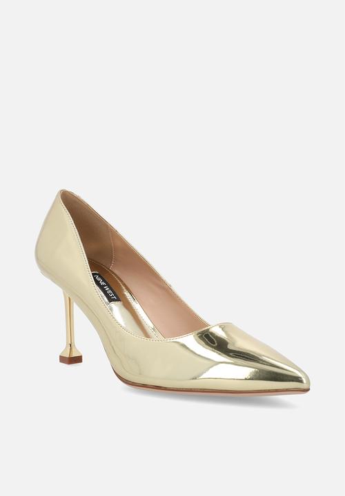 Nine West - Espira  court heel - gold
