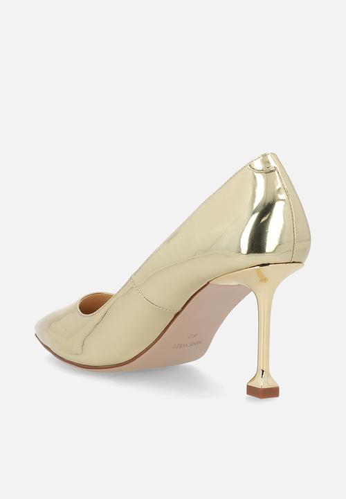 Nine West - Espira  court heel - gold