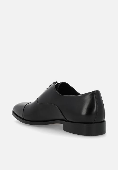 Fabino - High Shine Toe Cap Oxford - Black
