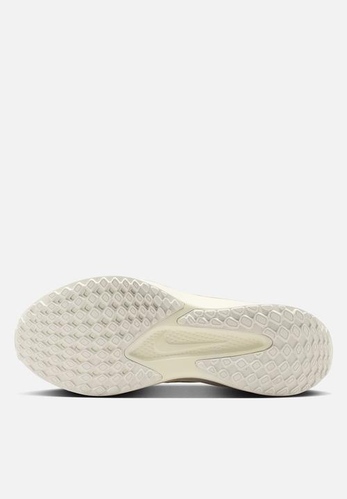 Nike - Nike Quest 6