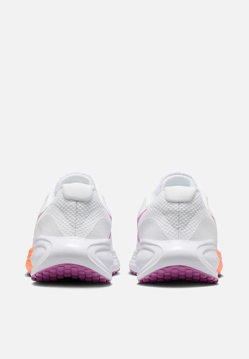 Nike - Nike Revolution 8